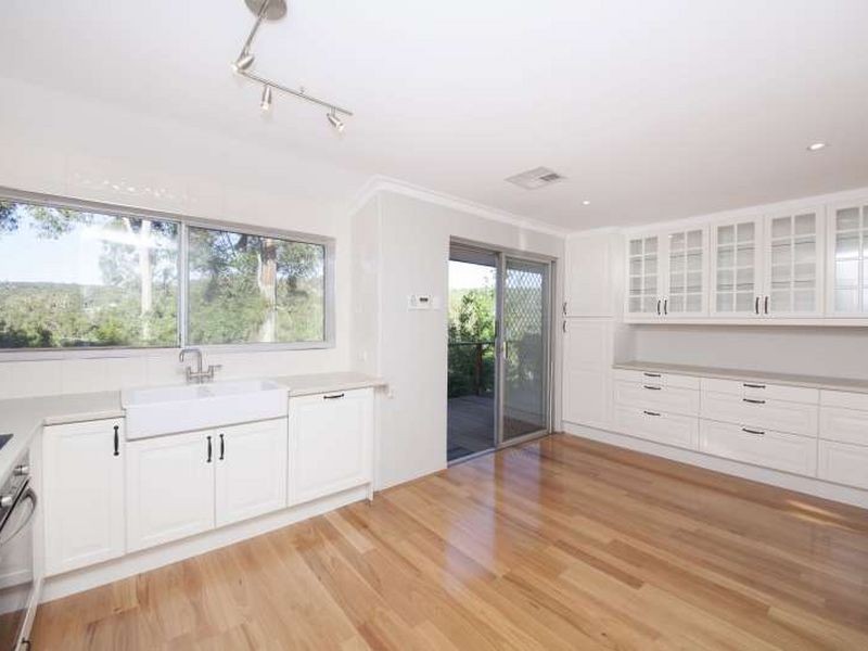 24 Barranduna Drive, Mount Nasura WA 6112