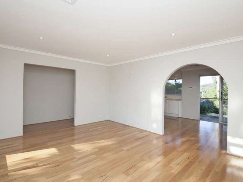24 Barranduna Drive, Mount Nasura WA 6112