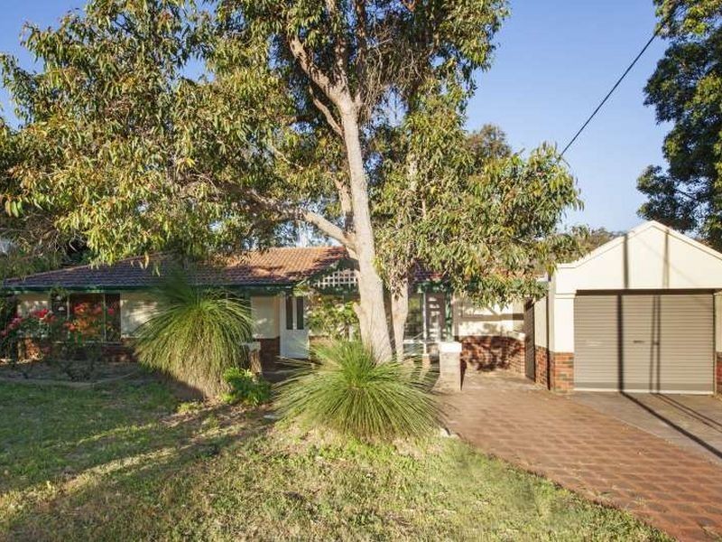 24 Barranduna Drive, Mount Nasura WA 6112