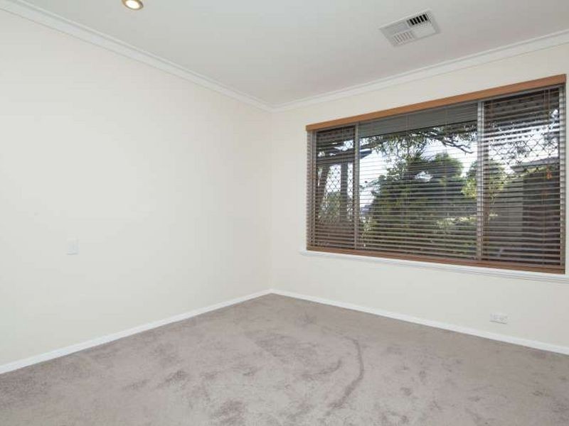 24 Barranduna Drive, Mount Nasura WA 6112