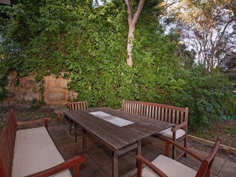 24 Barranduna Drive, Mount Nasura WA 6112