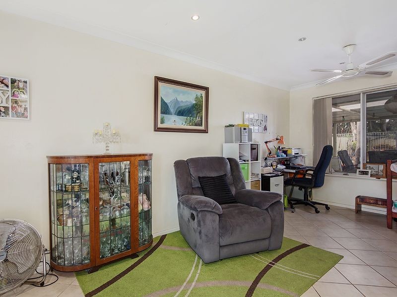 1 Faraday Street, Camillo WA 6111