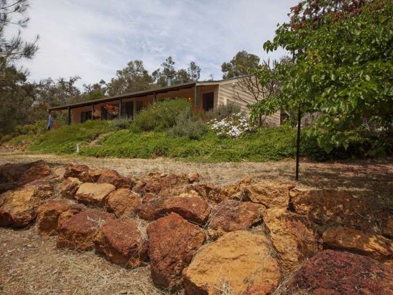 94 Old Coach Road W, Gidgegannup WA 6083