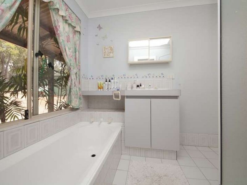 94 Old Coach Road W, Gidgegannup WA 6083