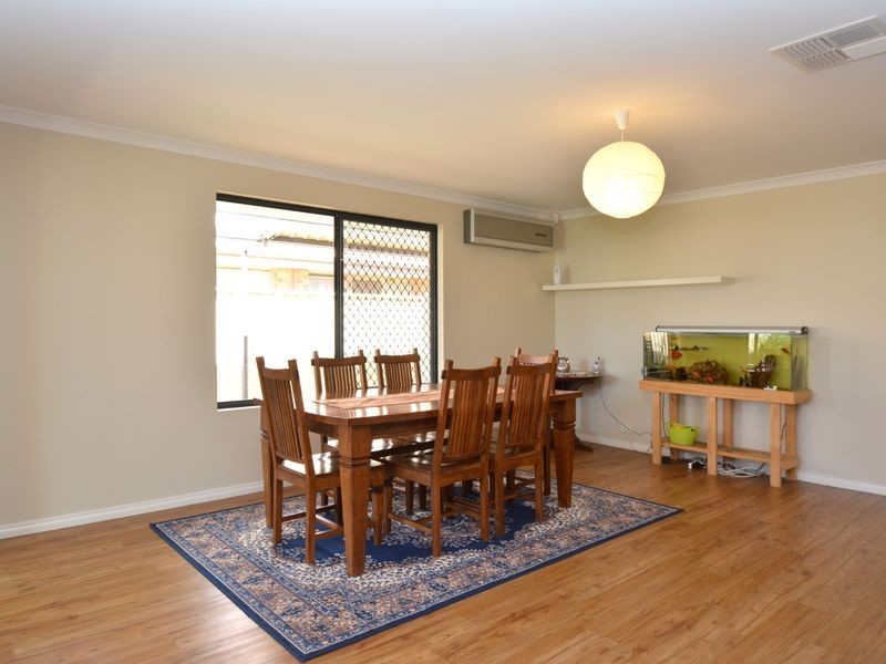 12 Santiago Street, Seville Grove WA 6112