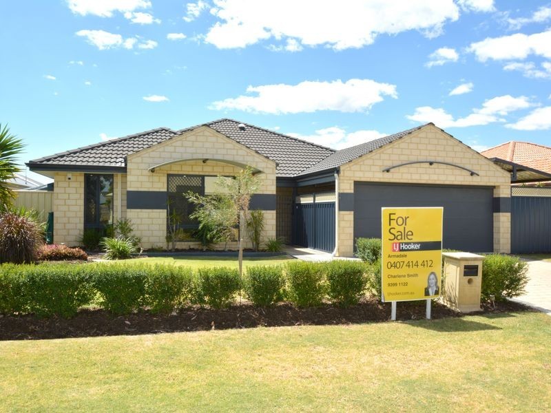 12 Santiago Street, Seville Grove WA 6112