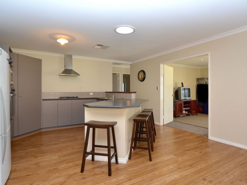 12 Santiago Street, Seville Grove WA 6112