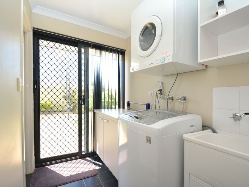 12 Santiago Street, Seville Grove WA 6112