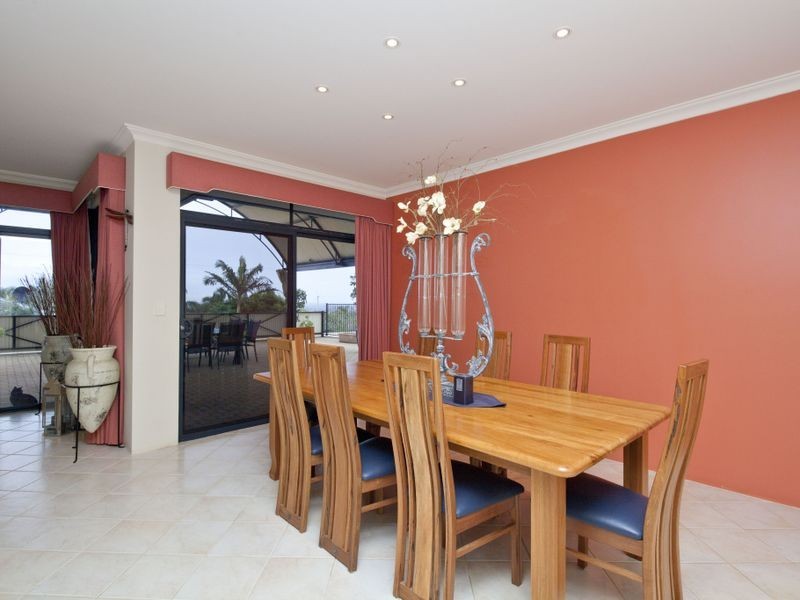 22 Richon Heights, Mount Richon WA 6112