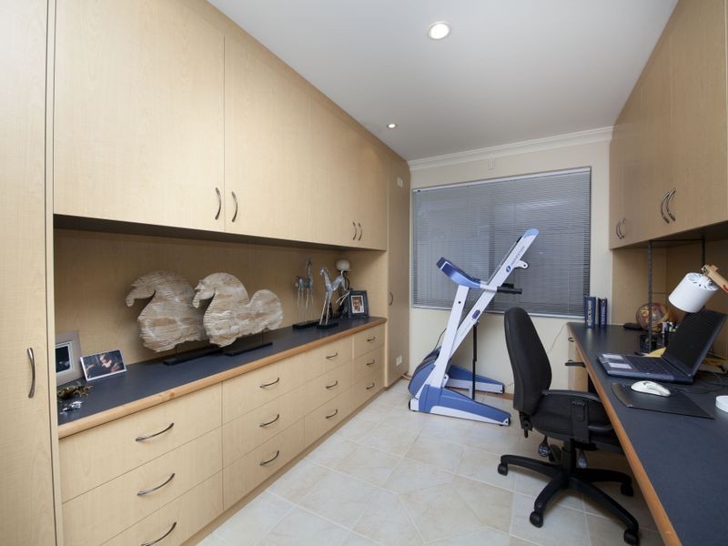 22 Richon Heights, Mount Richon WA 6112