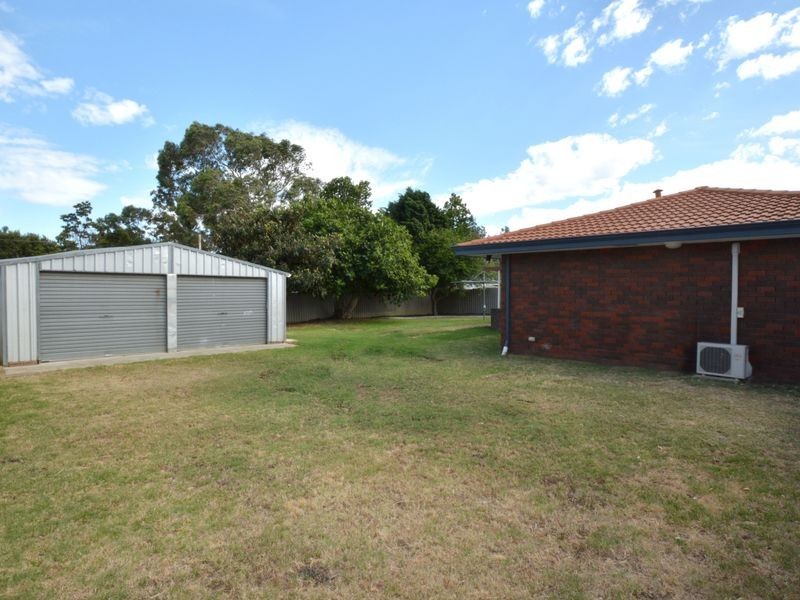 4 Sherwood Court, Armadale WA 6112