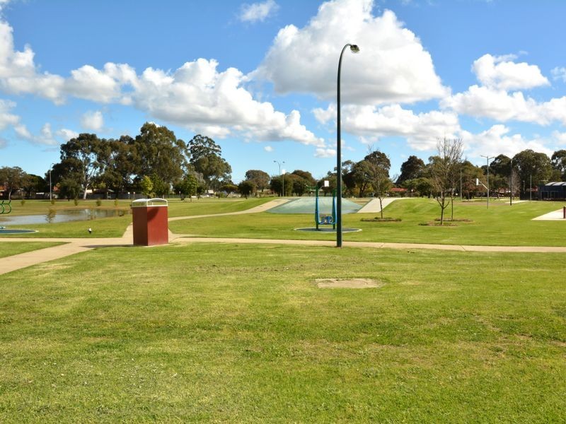 8 Mignon Court, Armadale WA 6112