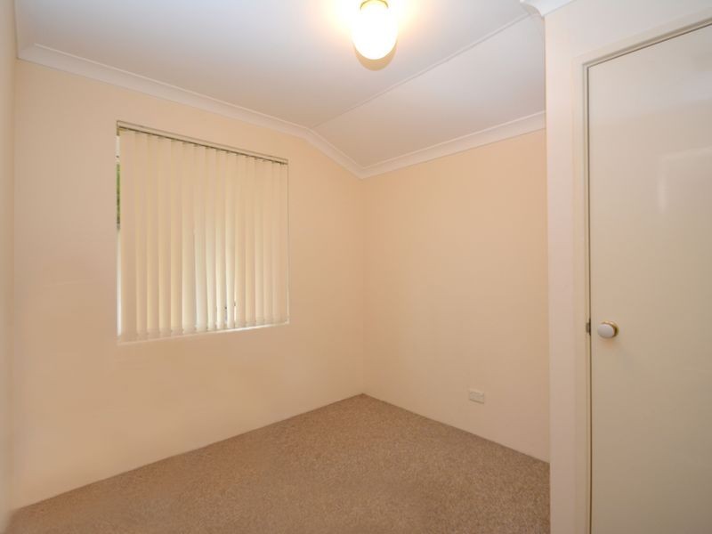 158 Seville Drive, Seville Grove WA 6112