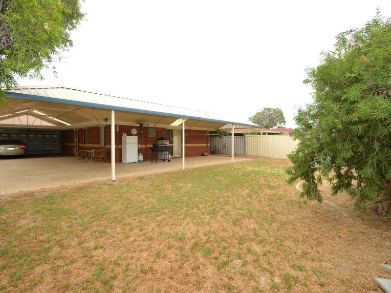 158 Seville Drive, Seville Grove WA 6112