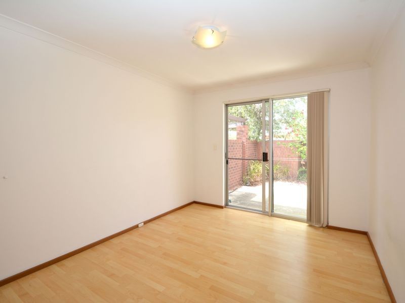 2/28 Shirley Avenue, Mount Pleasant WA 6153