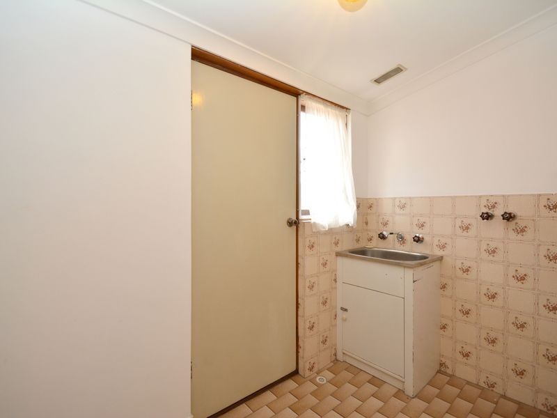 2/28 Shirley Avenue, Mount Pleasant WA 6153