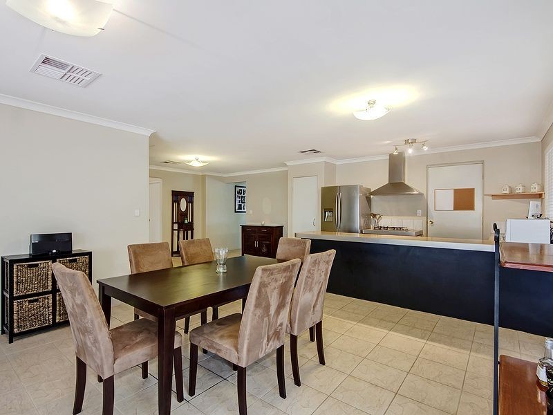 28 McCubbin Loop, Seville Grove WA 6112