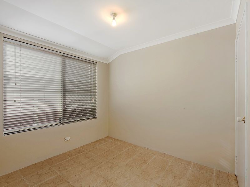 28 McCubbin Loop, Seville Grove WA 6112