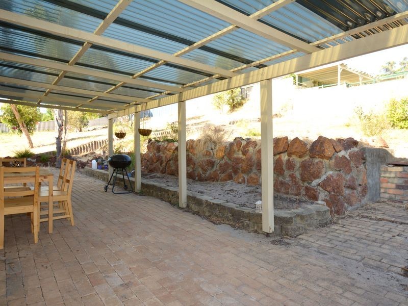 18 Weston Terrace, Kelmscott WA 6111