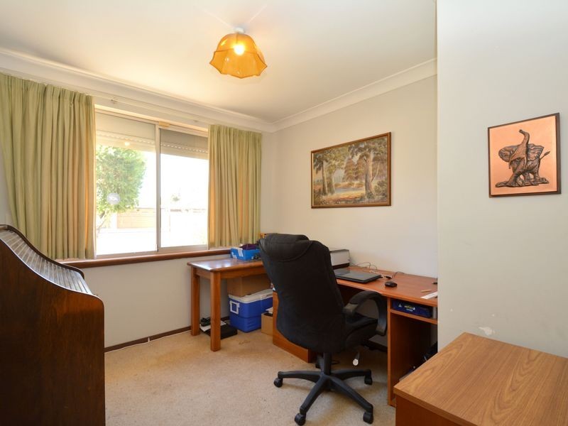 5 Namoi Place, Armadale WA 6112