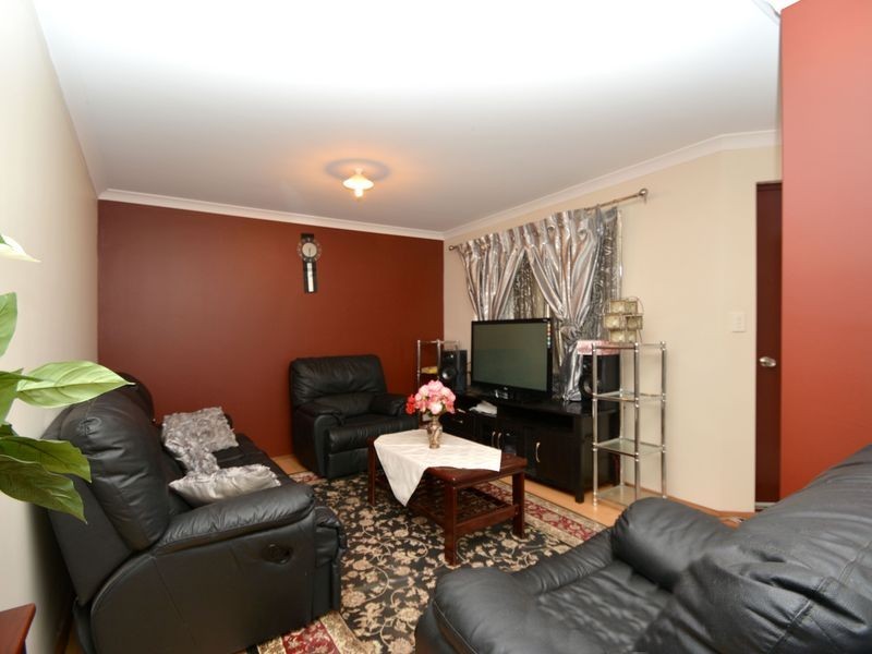 12 Hastie Close, Brookdale WA 6112