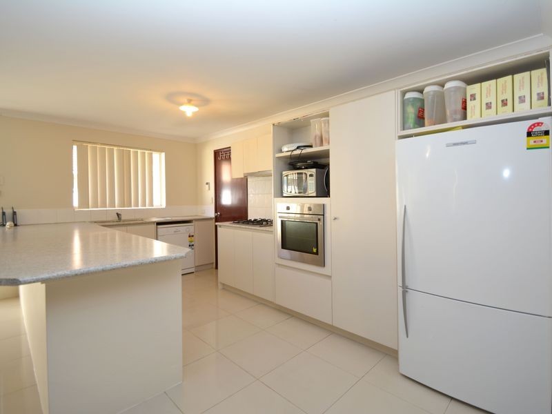 12 Hastie Close, Brookdale WA 6112