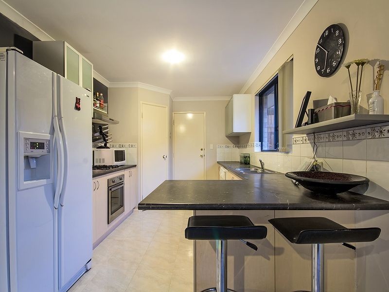 62 Plaistowe Boulevard, Darling Downs WA 6122