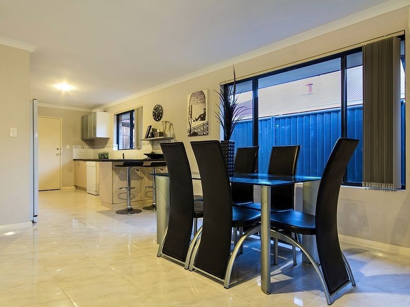 62 Plaistowe Boulevard, Darling Downs WA 6122