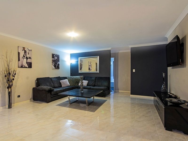 62 Plaistowe Boulevard, Darling Downs WA 6122