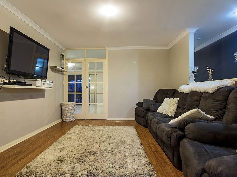 62 Plaistowe Boulevard, Darling Downs WA 6122