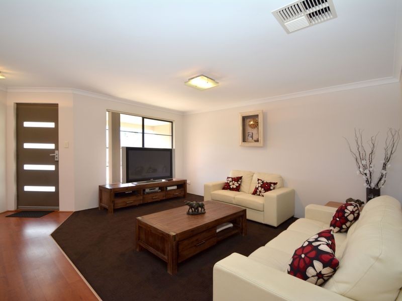 13 Santiago Street, Seville Grove WA 6112