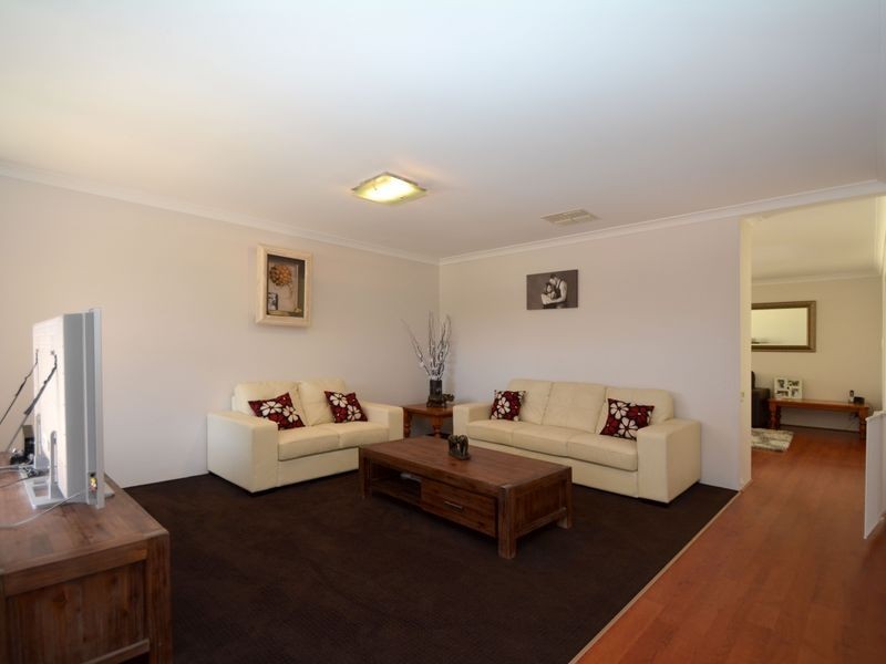 13 Santiago Street, Seville Grove WA 6112