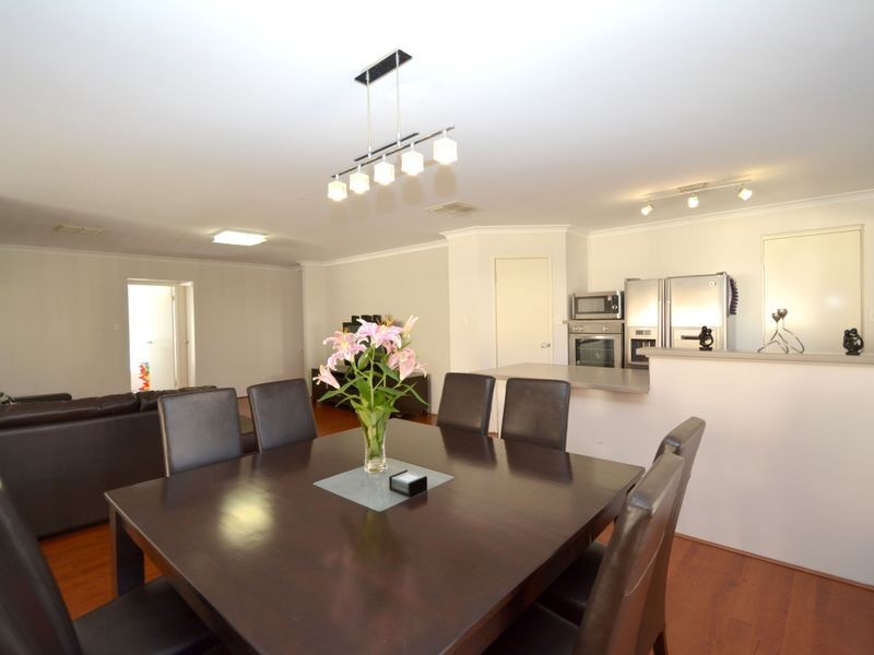 13 Santiago Street, Seville Grove WA 6112