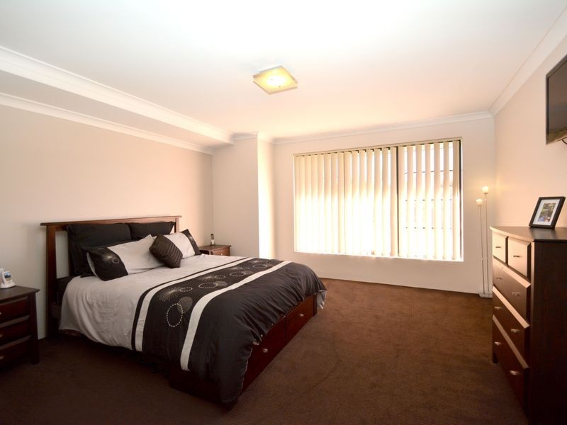 13 Santiago Street, Seville Grove WA 6112