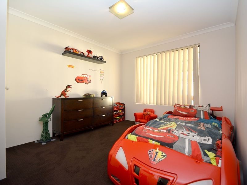 13 Santiago Street, Seville Grove WA 6112