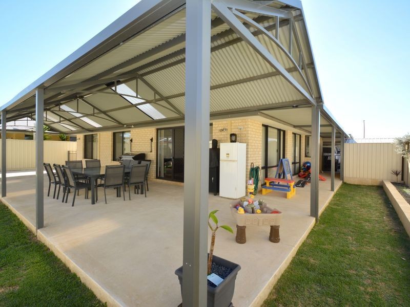 13 Santiago Street, Seville Grove WA 6112