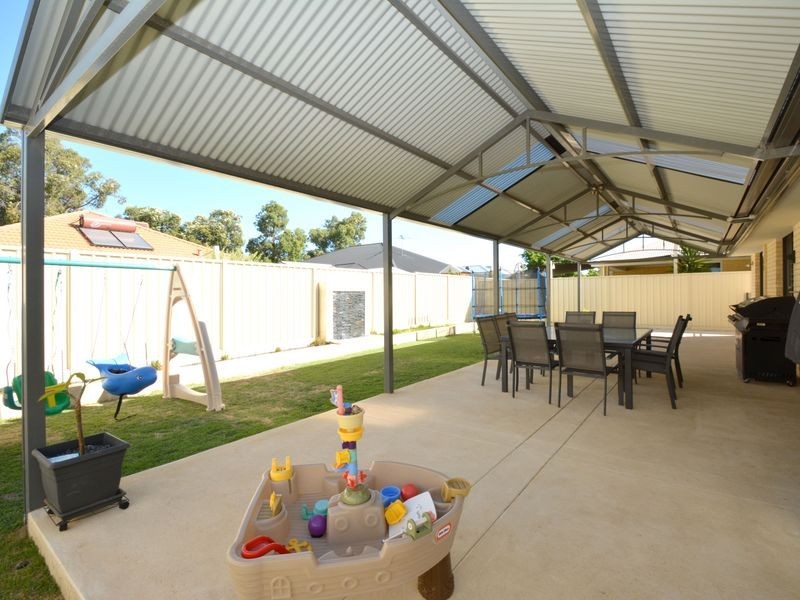 13 Santiago Street, Seville Grove WA 6112