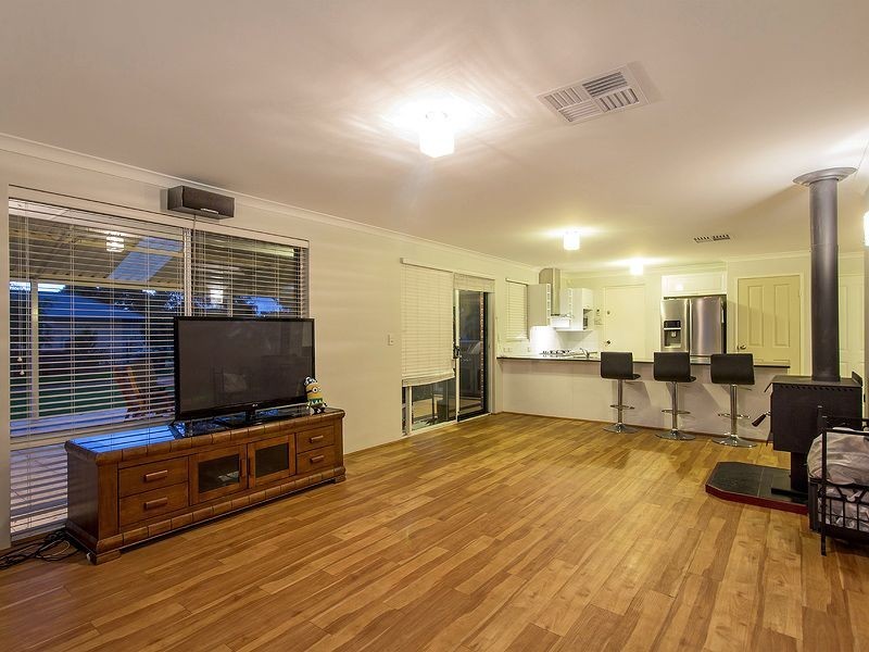 14 Vermilion Boulevard, Hilbert WA 6112