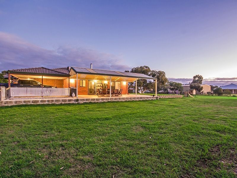 14 Vermilion Boulevard, Hilbert WA 6112