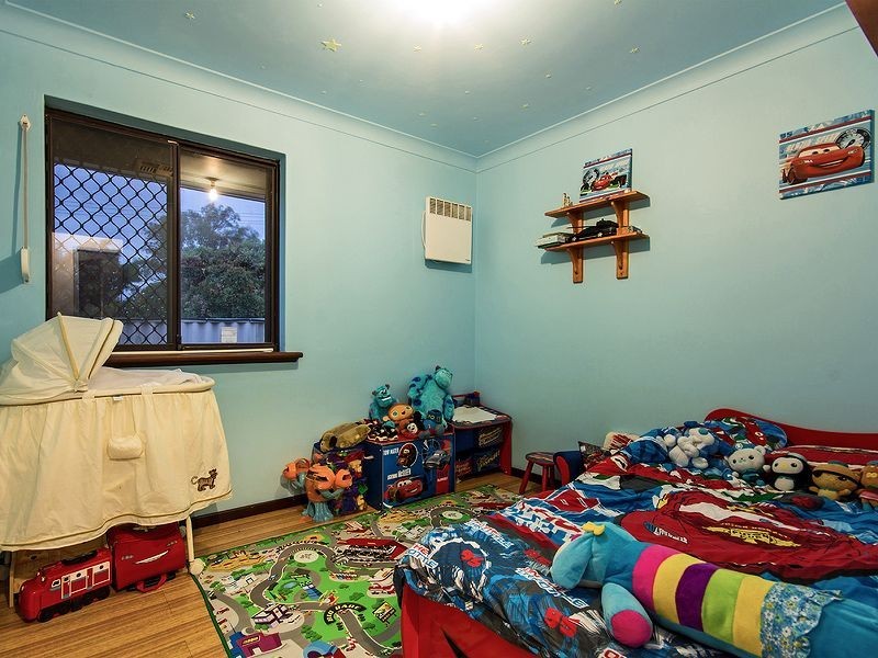 1 Nattai Court, Armadale WA 6112