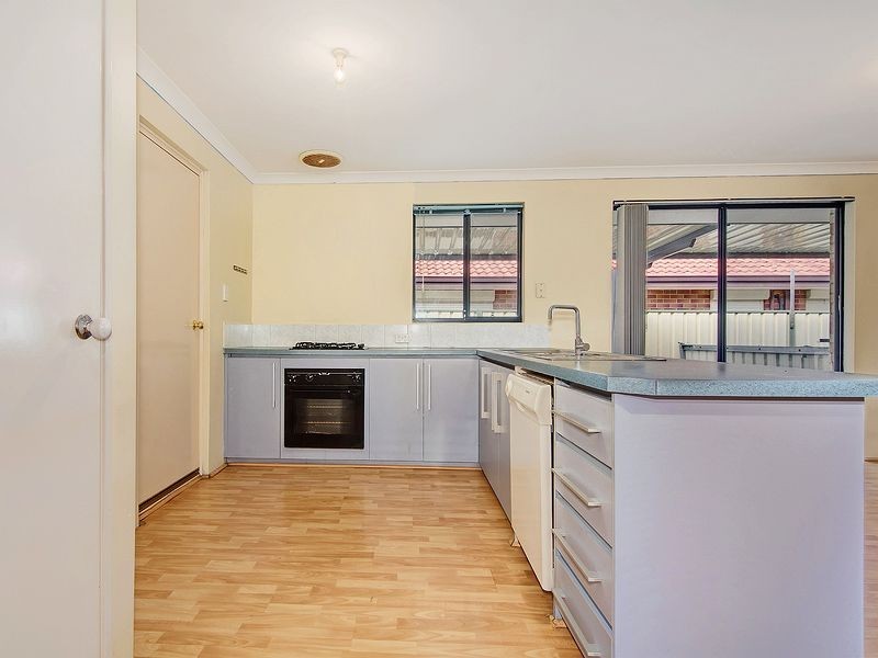 18 Dunn Close, Seville Grove WA 6112