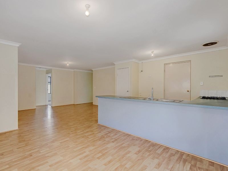 18 Dunn Close, Seville Grove WA 6112