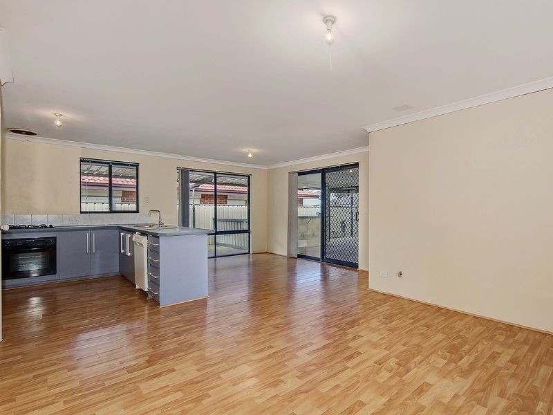 18 Dunn Close, Seville Grove WA 6112