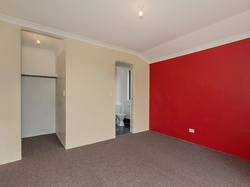 18 Dunn Close, Seville Grove WA 6112