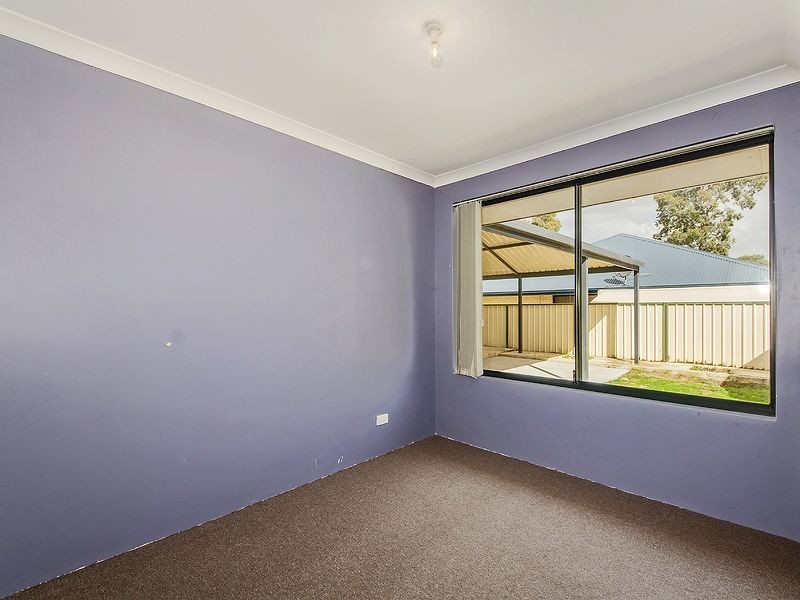 18 Dunn Close, Seville Grove WA 6112