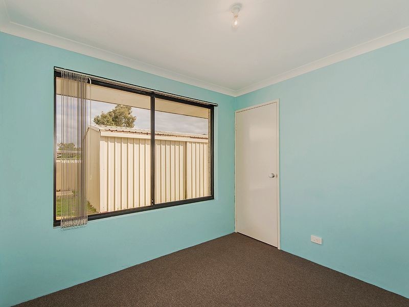 18 Dunn Close, Seville Grove WA 6112