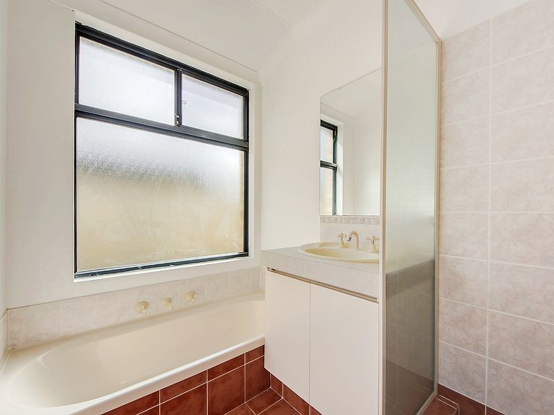 18 Dunn Close, Seville Grove WA 6112