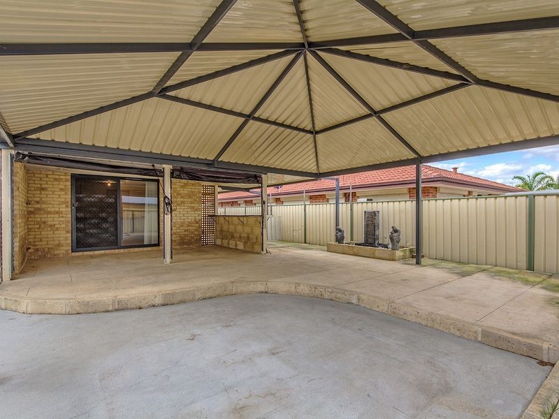 18 Dunn Close, Seville Grove WA 6112