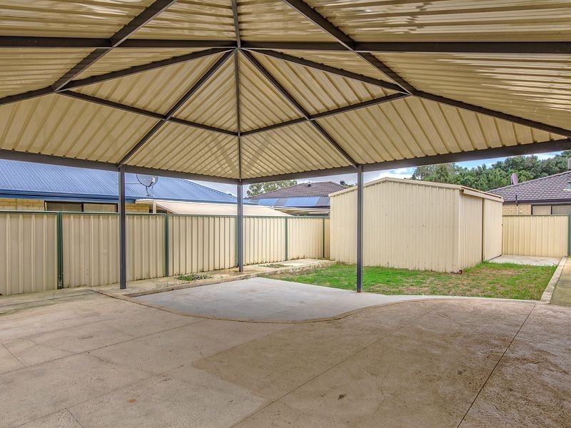 18 Dunn Close, Seville Grove WA 6112