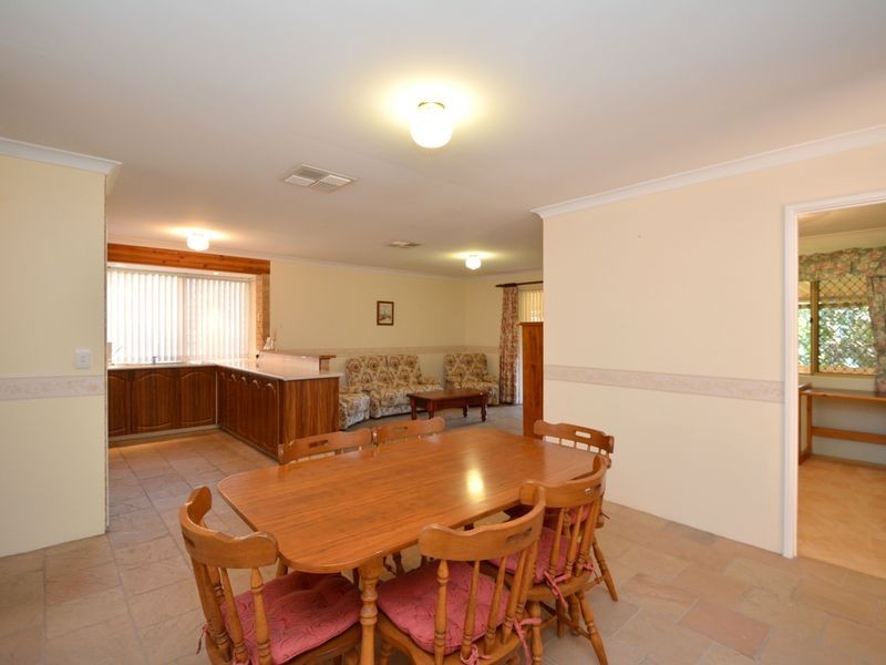 55 Chadwick Parade, Brookdale WA 6112